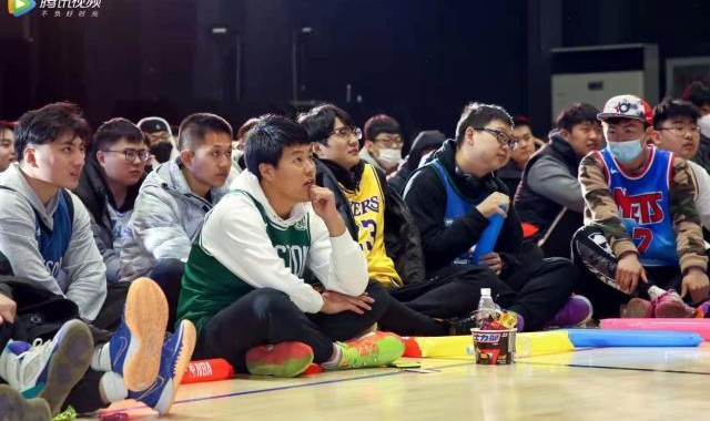 开云集团-凭热血争“衣”席之地 NBA全明星不只在大屏幕上演