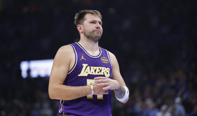 开云集团-沃特森：东契奇是最疯狂的进攻球员之一 他能把比赛分析得很透彻