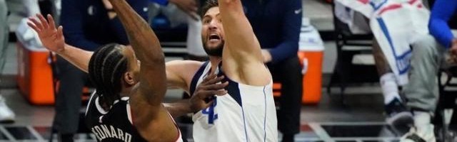 开云品牌-一到季后赛就拉胯？莱昂纳德：不能因输球反应过度